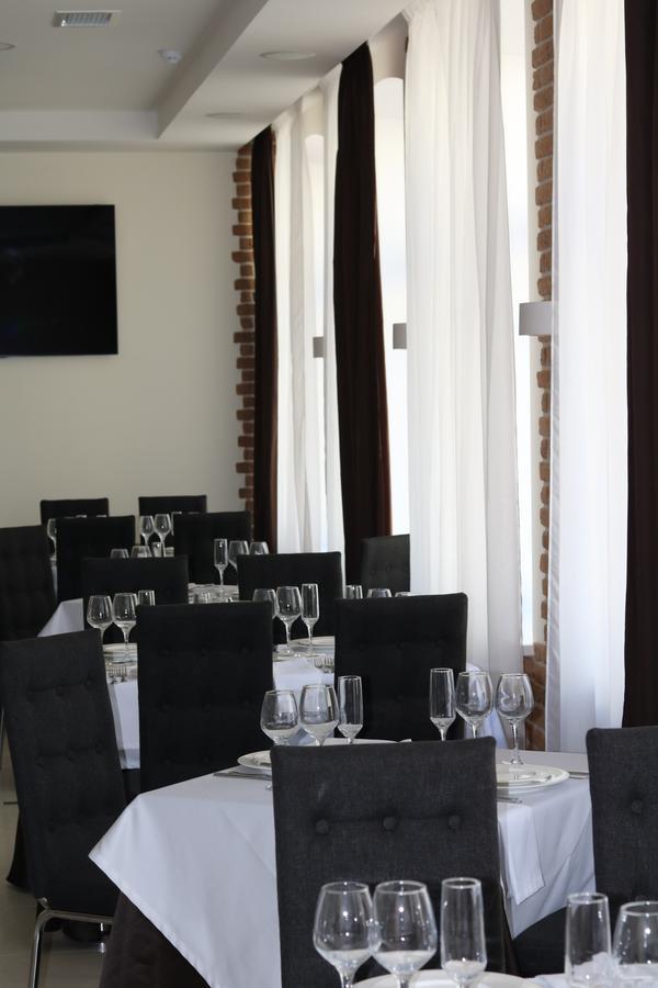 Smart Boutique Hotel วีเต็บส์ ภายนอก รูปภาพ