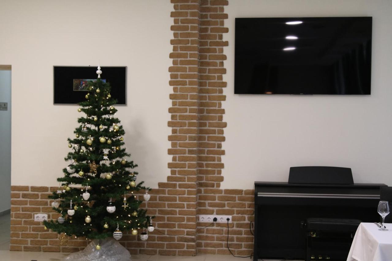 Smart Boutique Hotel วีเต็บส์ ภายนอก รูปภาพ